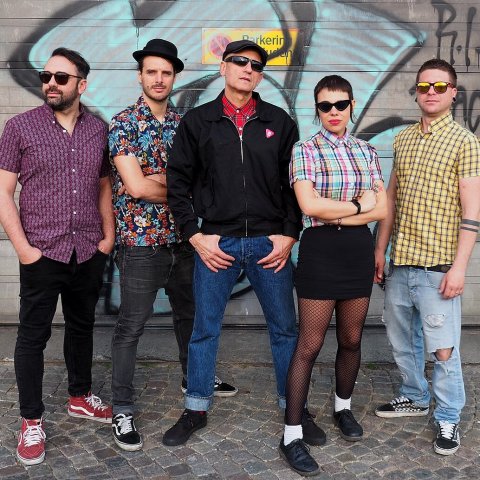 Los Fastidios